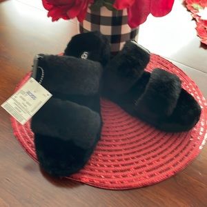 UGG sandals size 7 women’s size, color is Black new with tags